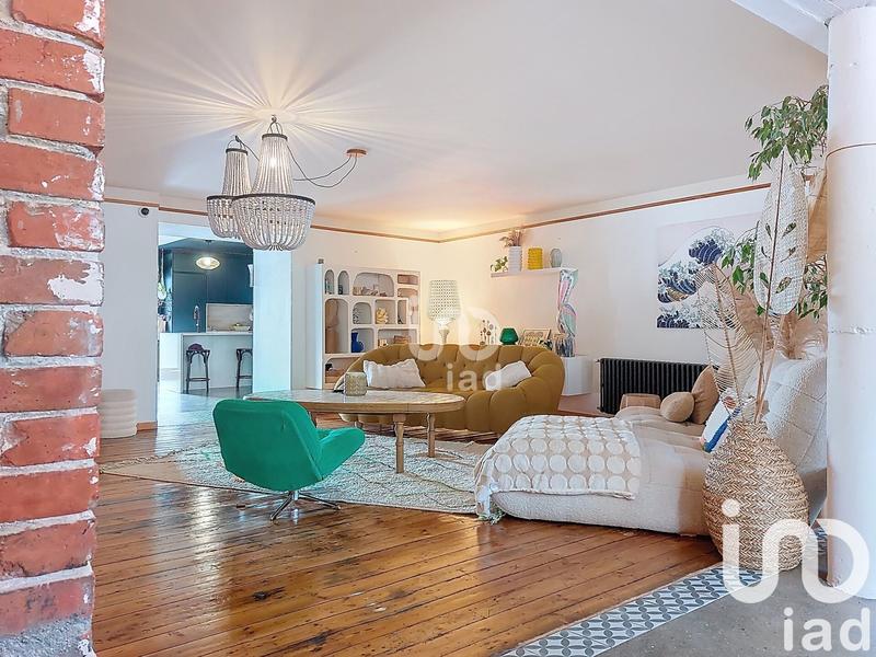 Maison - 252 m² - 9 pièces