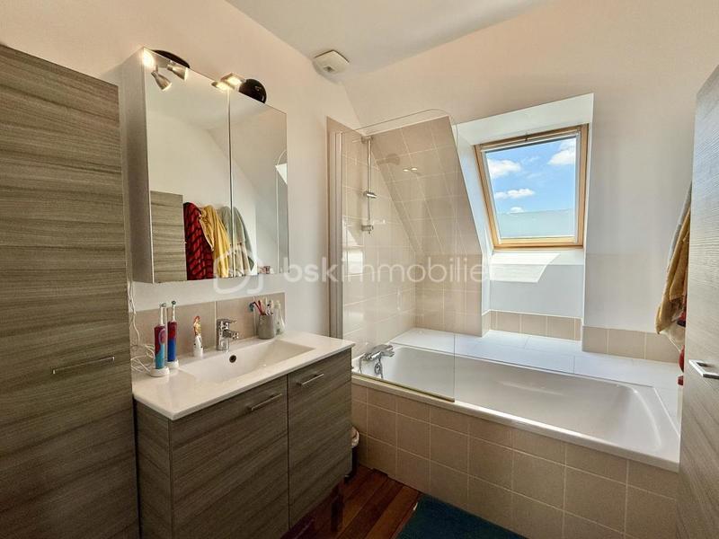 Pavillon - 135 m² - 4 pièces