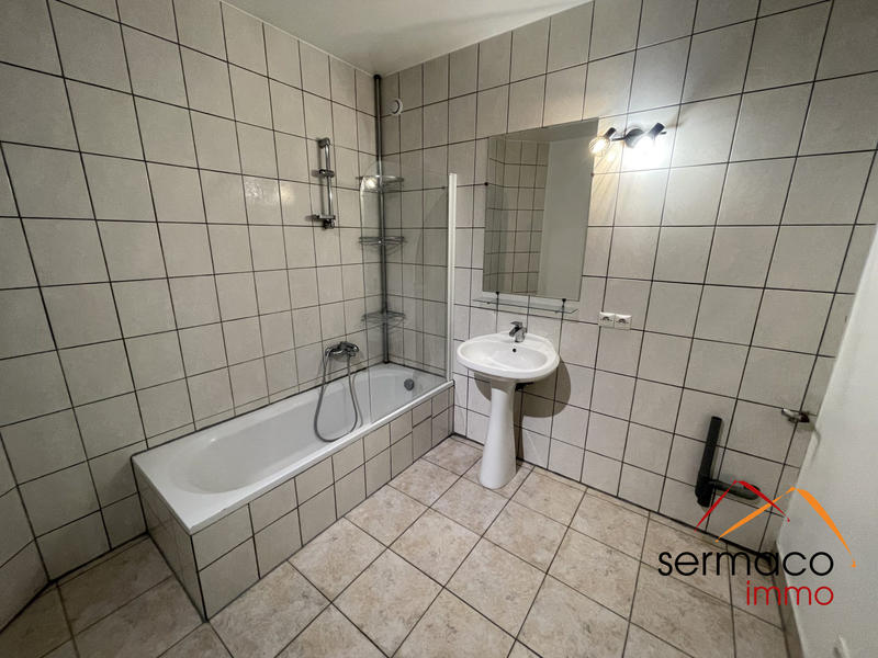 Appartement - 95 m² - 3 pièces