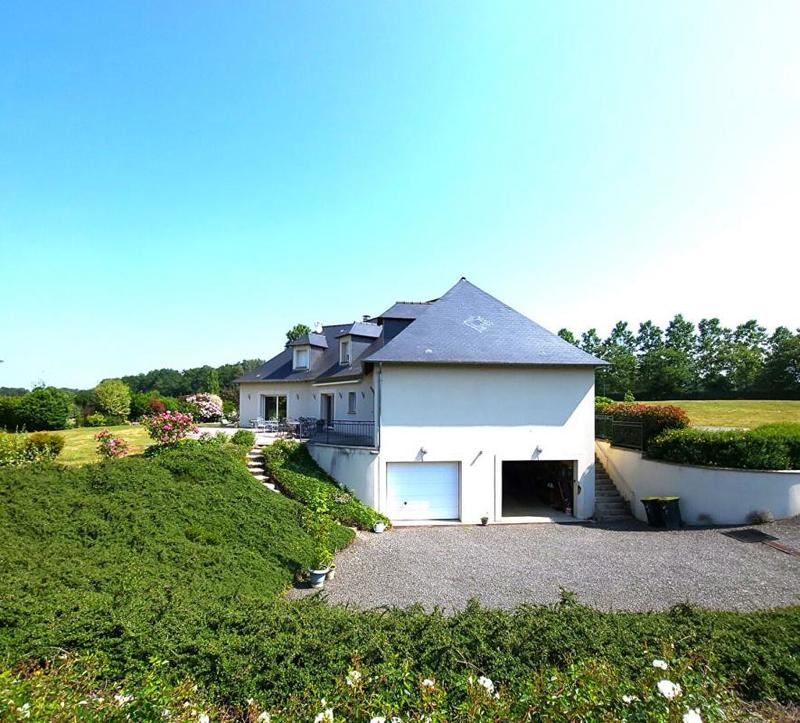 Maison - 340 m² - 15 pièces