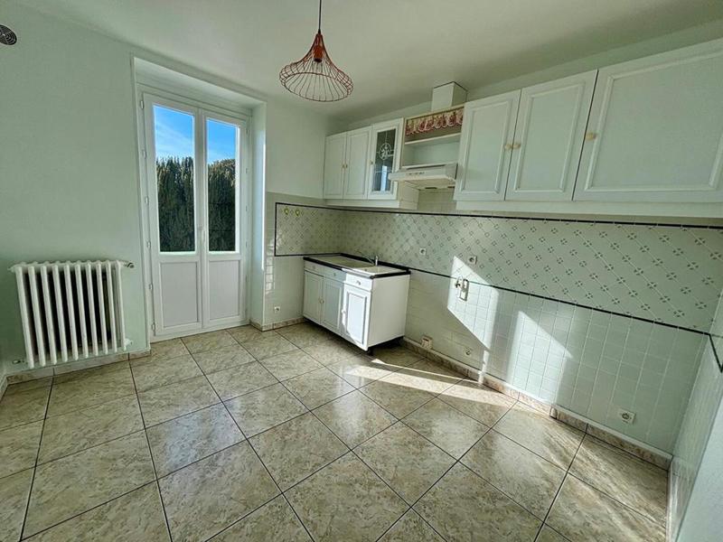 Immeuble - 700 m² - 32 pièces