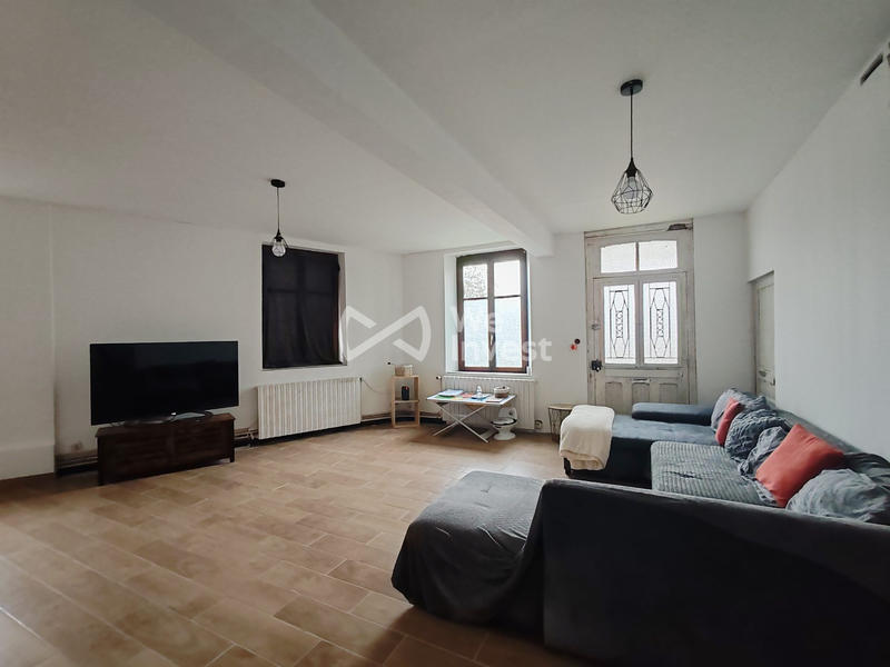 Maison - 210 m² - 9 pièces