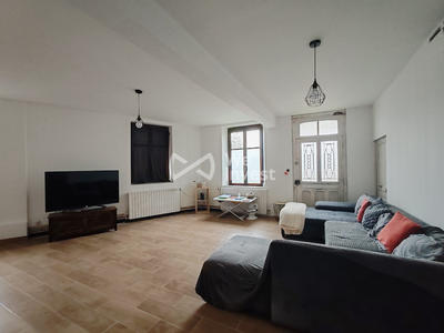 Maison - 210 m² - 9 pièces