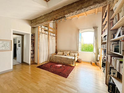 Demeure - 251 m² - 9 pièces