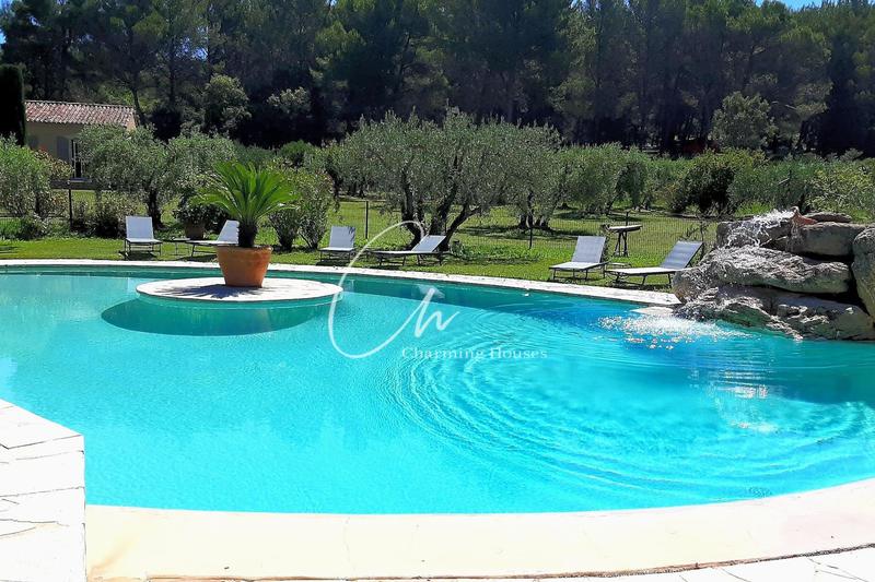 Maison - 400 m² - 10 pièces