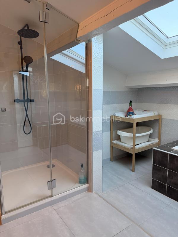 Villa - 202 m² - 10 pièces