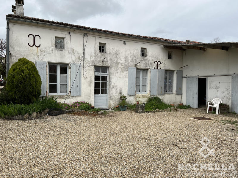 Maison ancienne - 169 m² - 9 pièces