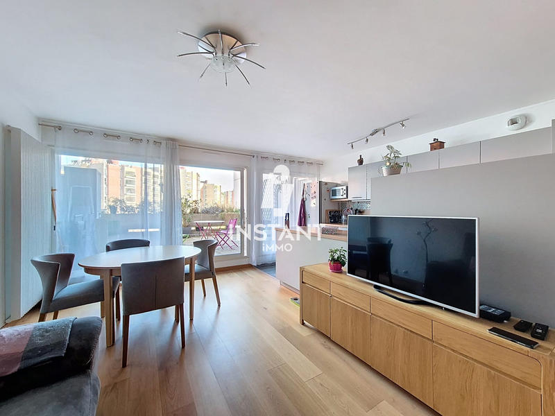 Appartement - 92 m² - 4 pièces