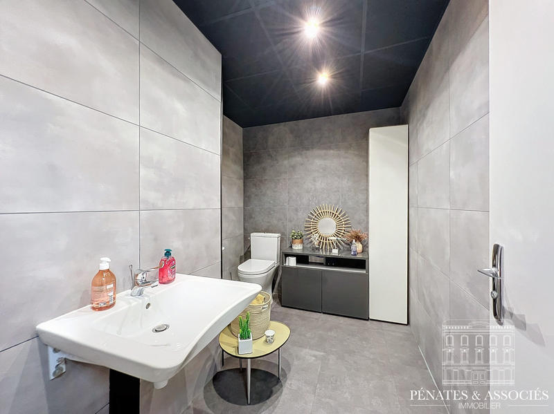 Local commercial - 234 m²