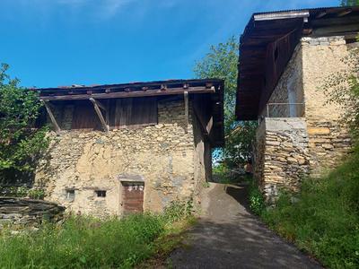 Grange - 159 m² - 2 pièces