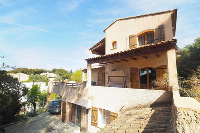 Maison - 190 m² - 5 pièces