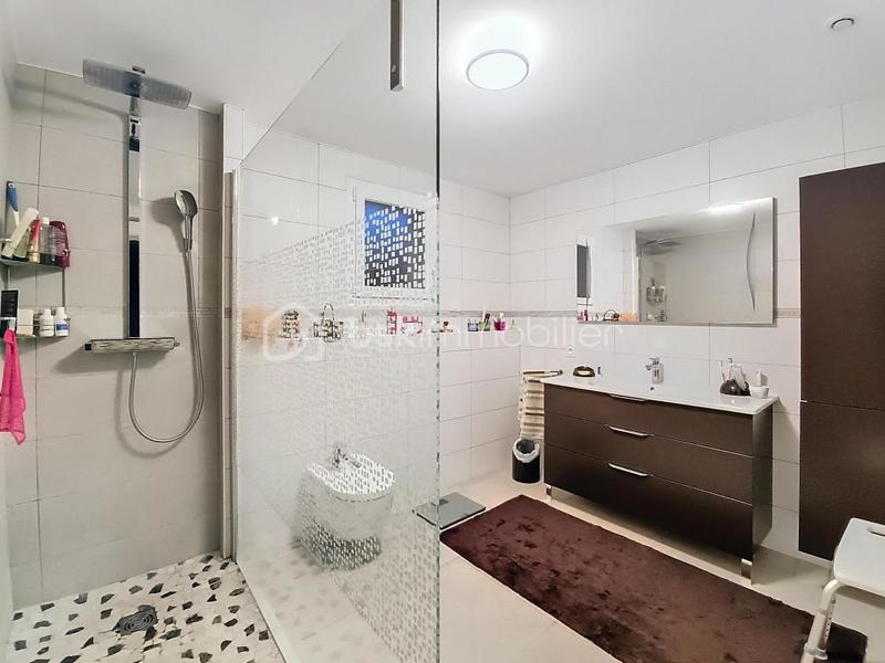 Maison - 122 m² - 5 pièces