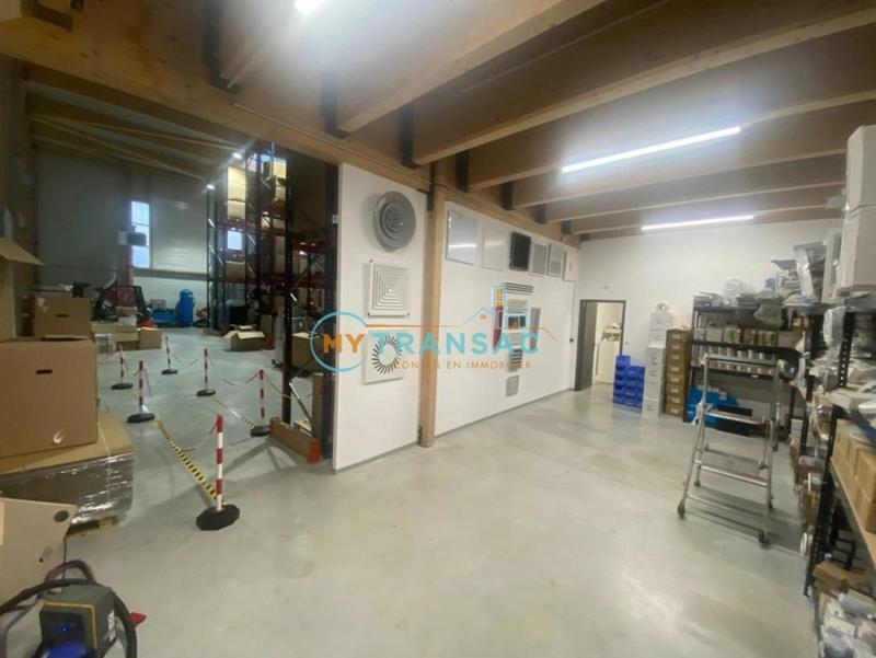 Local d'activités - 1 032 m²