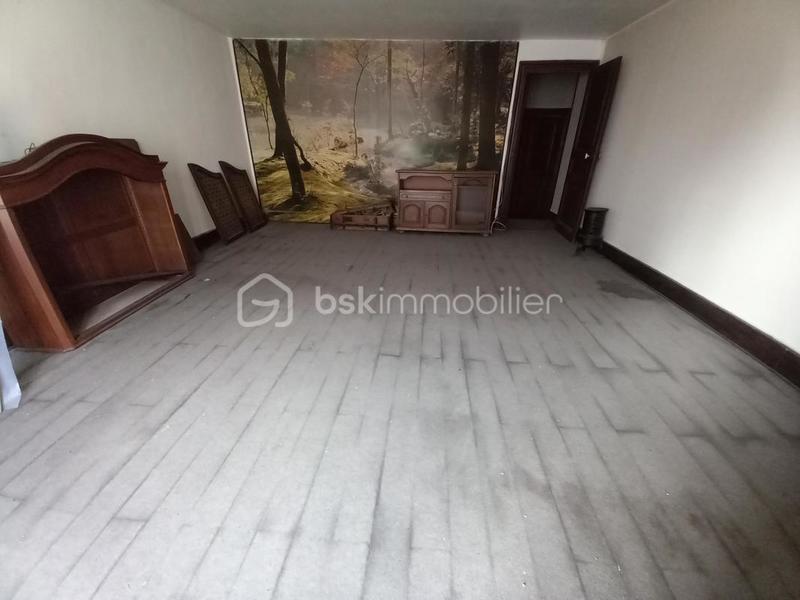 Maison - 180 m² - 5 pièces