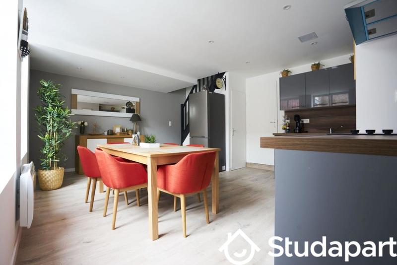 Chambre - 11 m² - 1 pièce