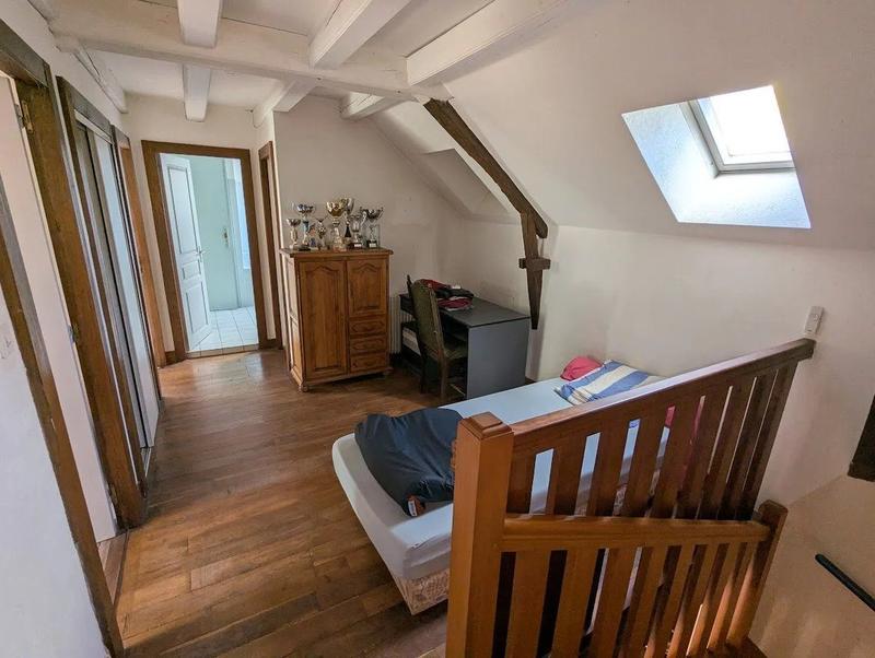 Maison - 224 m² - 9 pièces