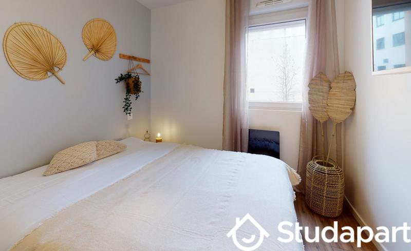 Chambre - 11 m² - 1 pièce