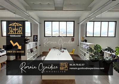 Loft - 311 m² - 8 pièces