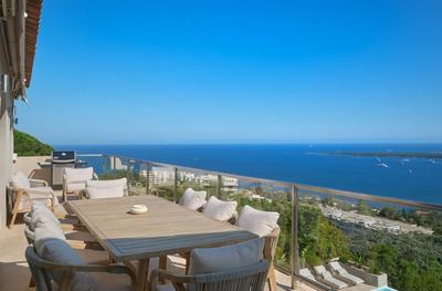 Villa - 350 m² - 9 pièces