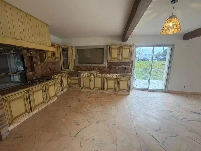 Maison - 161 m² - 7 pièces