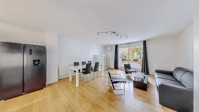 Appartement - 93 m² - 4 pièces