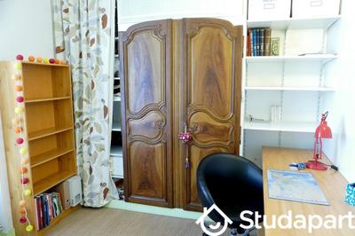 Chambre - 95 m² - 1 pièce