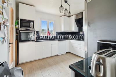 Maison - 90 m² - 3 pièces