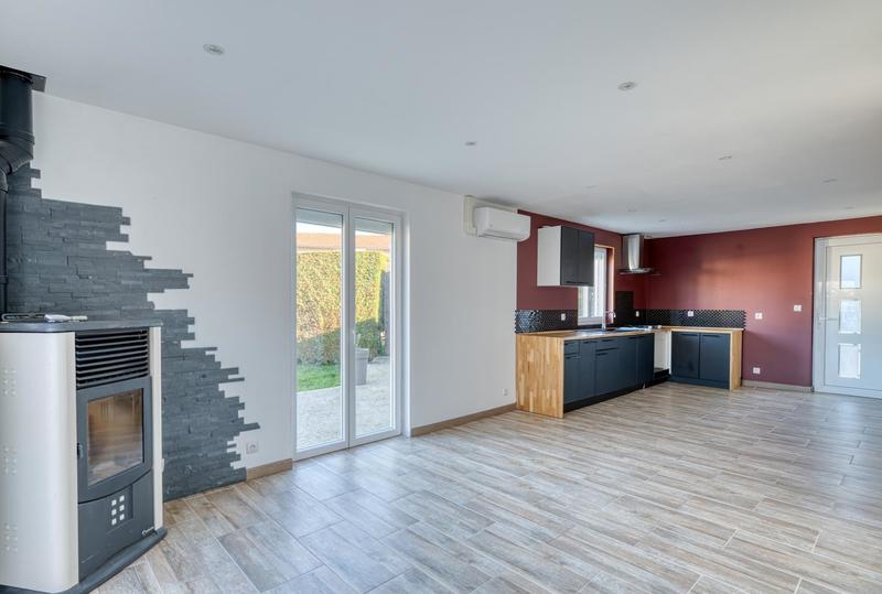 Maison traditionnelle - 100 m² - 5 pièces