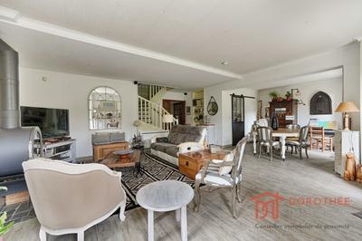 Maison - 175 m² - 7 pièces