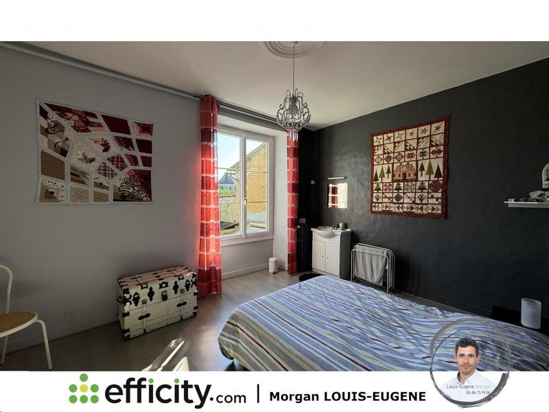 Maison - 282 m² - 10 pièces