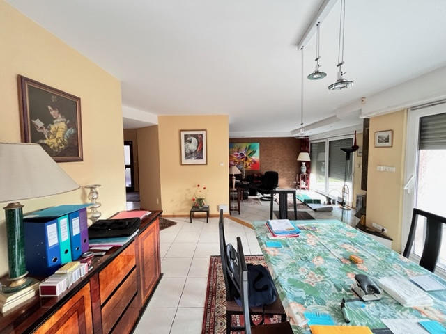 Maison - 180 m² - 6 pièces