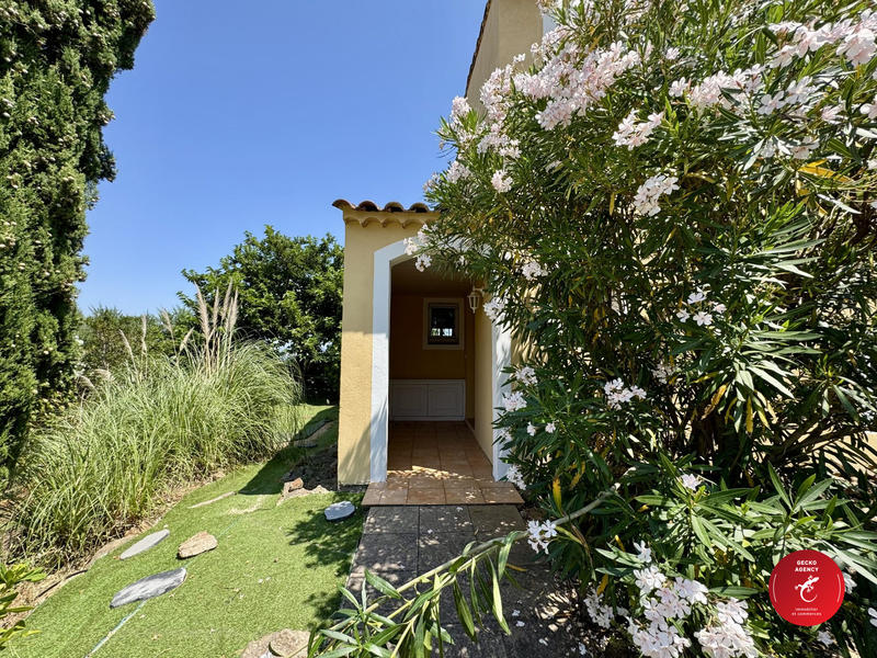 Villa - 90 m² - 5 pièces