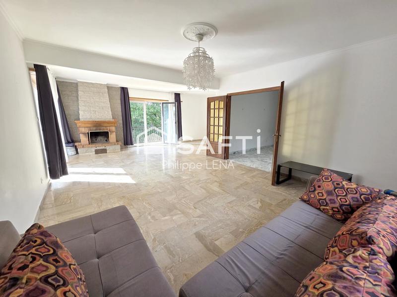 Maison - 192 m² - 9 pièces