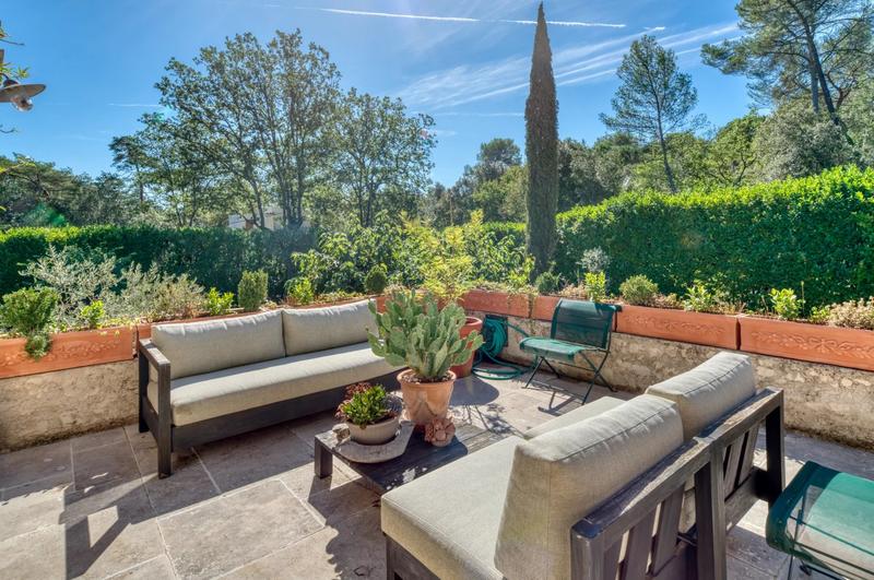 Villa - 330 m² - 5 pièces