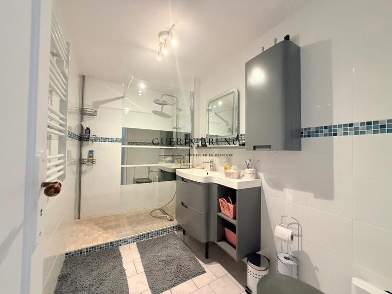 Propriété - 364 m² - 10 pièces