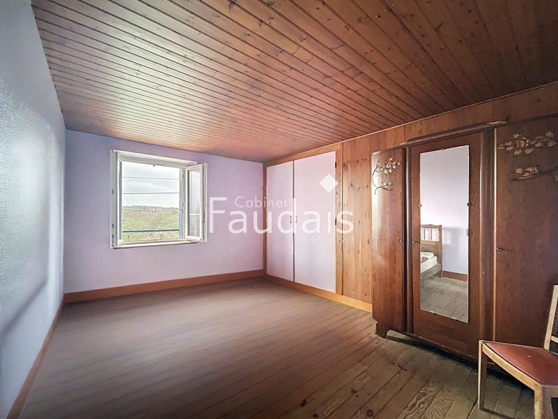 Maison - 104 m² - 6 pièces