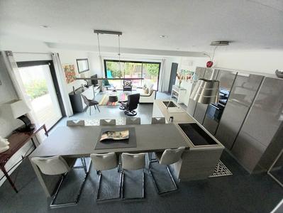 Villa - 158 m² - 6 pièces