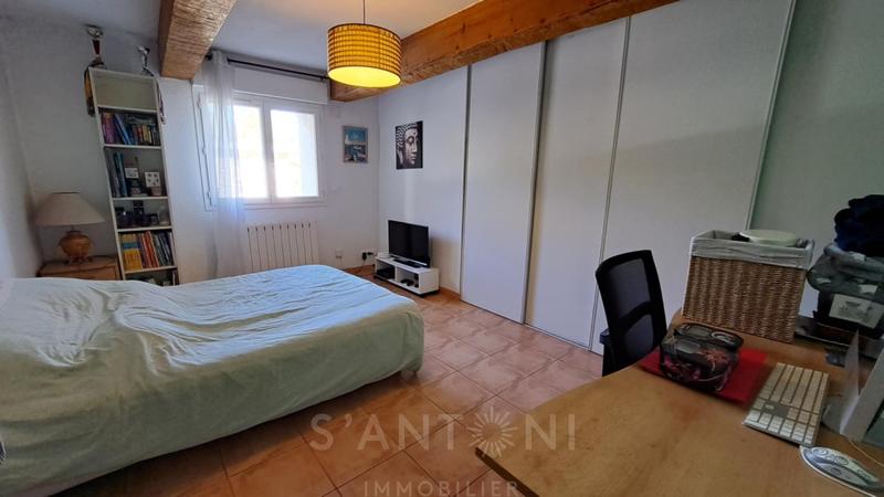 Appartement - 176 m² - 6 pièces