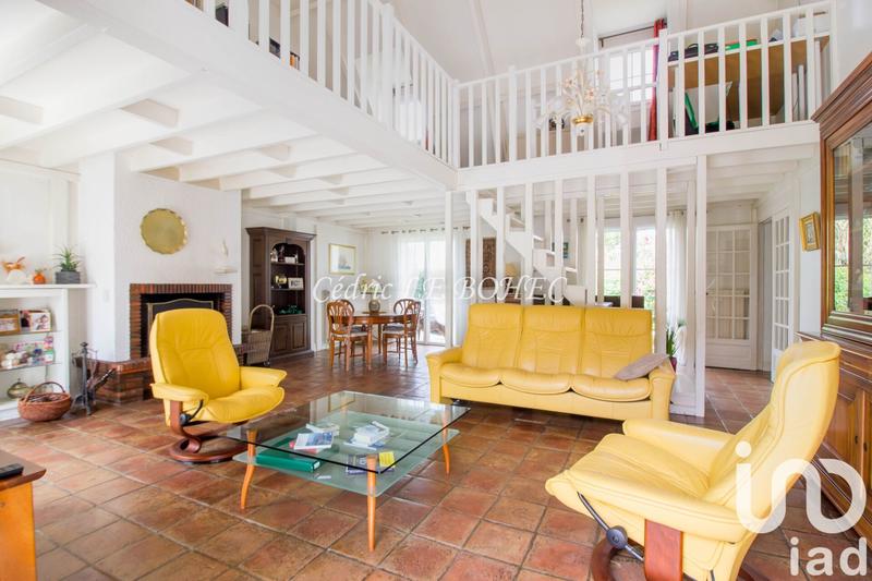 Maison - 198 m² - 8 pièces