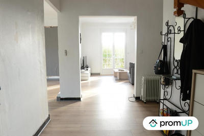 Maison - 180 m² - 8 pièces