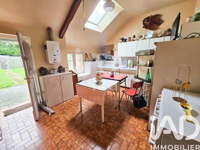 Maison - 96 m² - 6 pièces