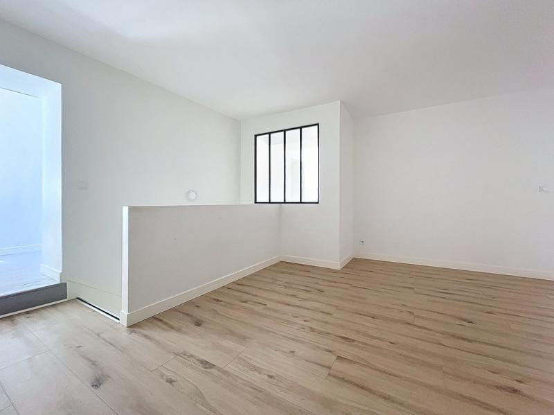 Maison - 230 m² - 8 pièces