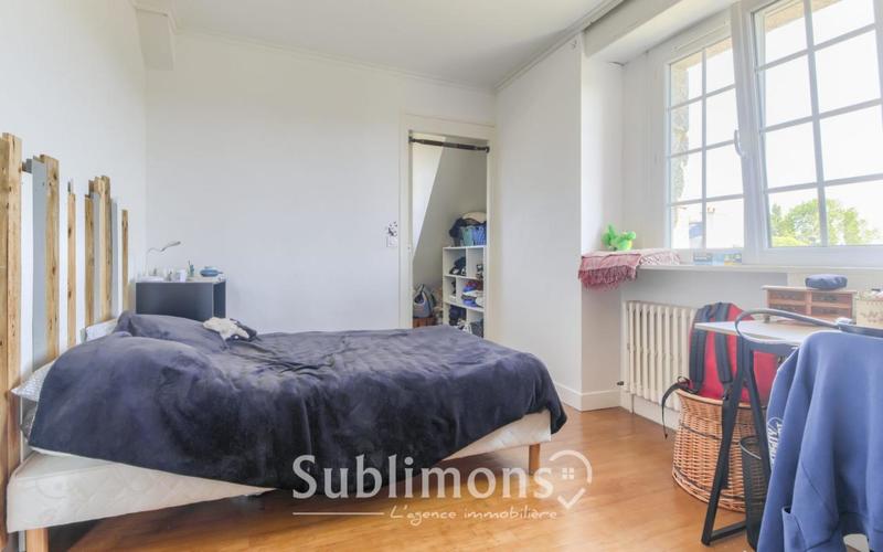 Maison traditionnelle - 170 m² - 6 pièces