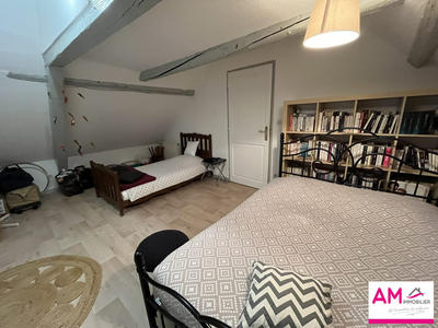 Appartement - 65 m² - 5 pièces