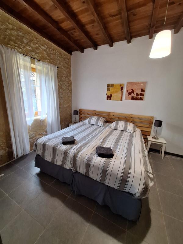 Maison - 360 m² - 14 pièces