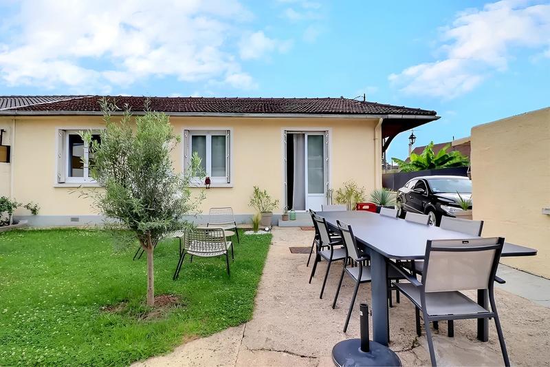 Maison jumelée - 75 m² - 4 pièces