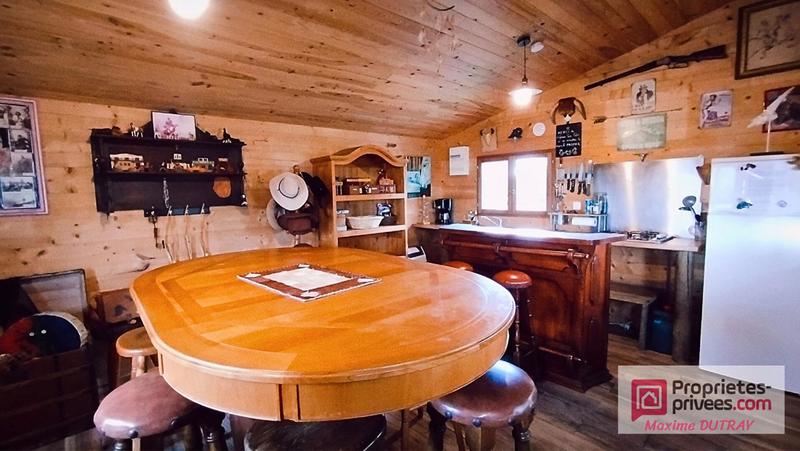 Maison - 351 m² - 18 pièces