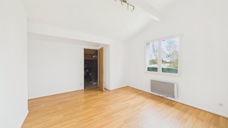 Maison - 143 m² - 8 pièces