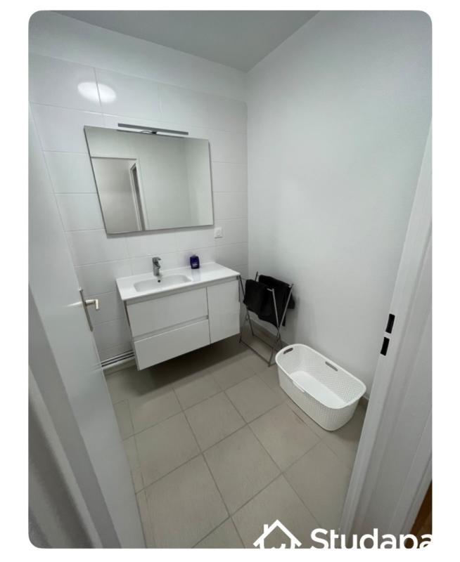 Chambre - 9 m² - 1 pièce