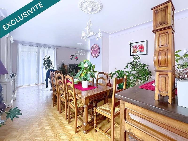 Maison - 180 m² - 8 pièces